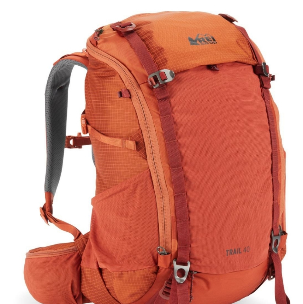 REI Trail 40 Womens Small Travel Backpack
